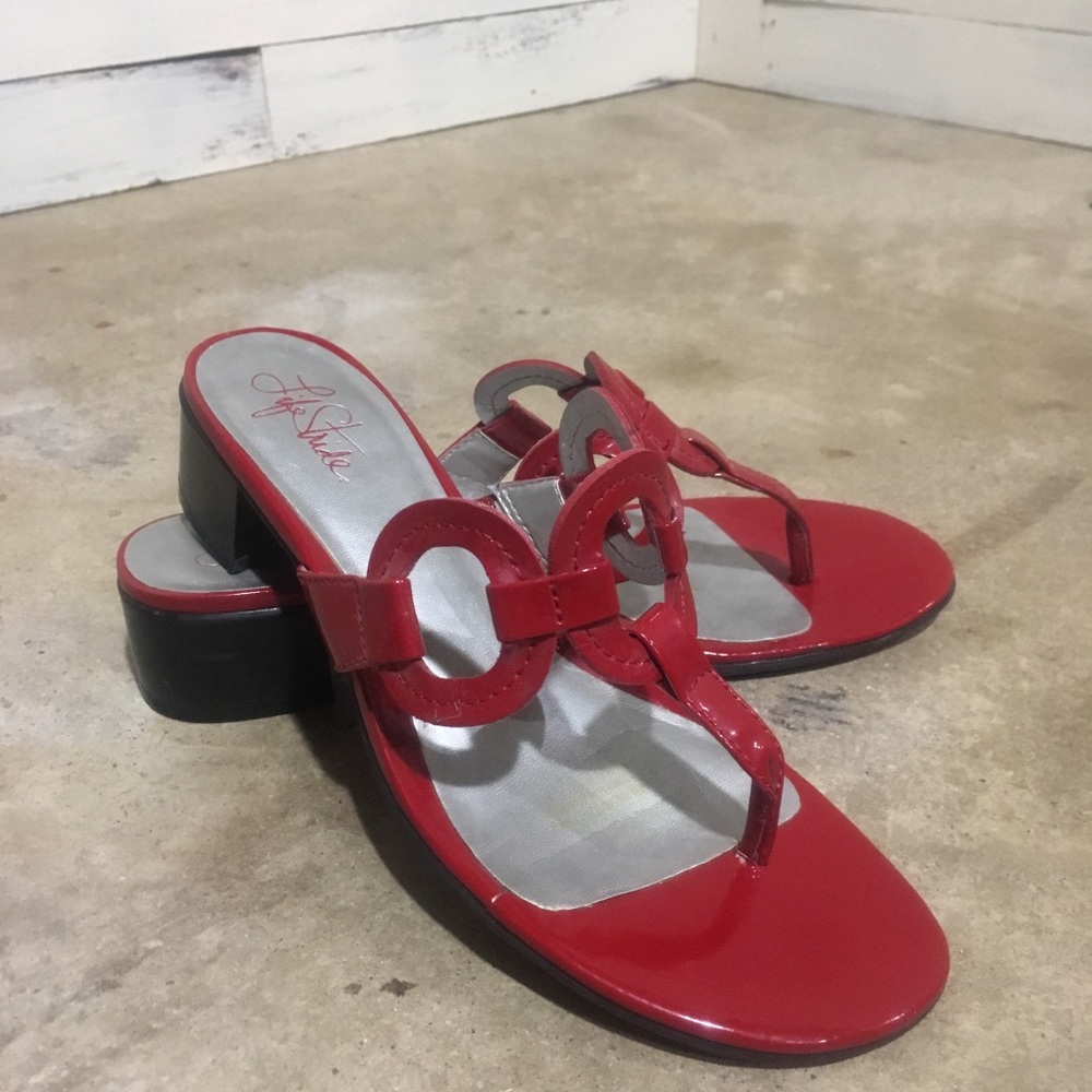 Adorable Red Patent Thong Sandals size 8